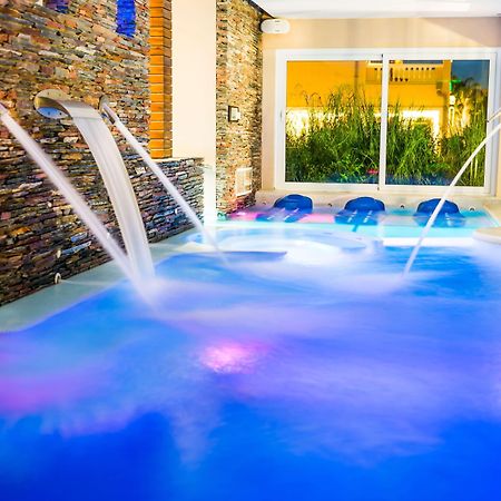 Howard Johnson Resort Spa & Convention Center Villa de Merlo Luaran gambar