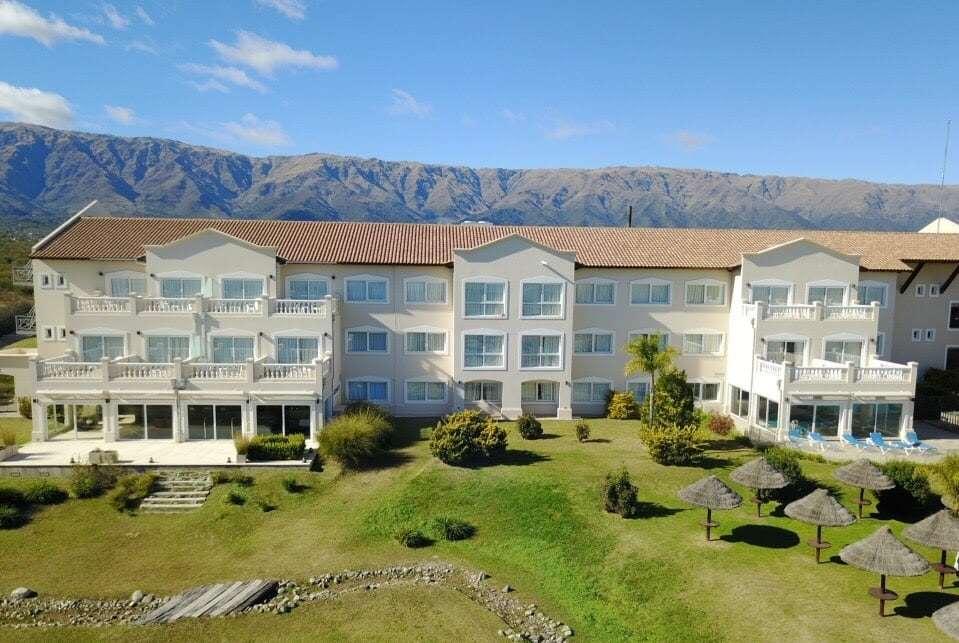 Howard Johnson Resort Spa & Convention Center Villa de Merlo Luaran gambar