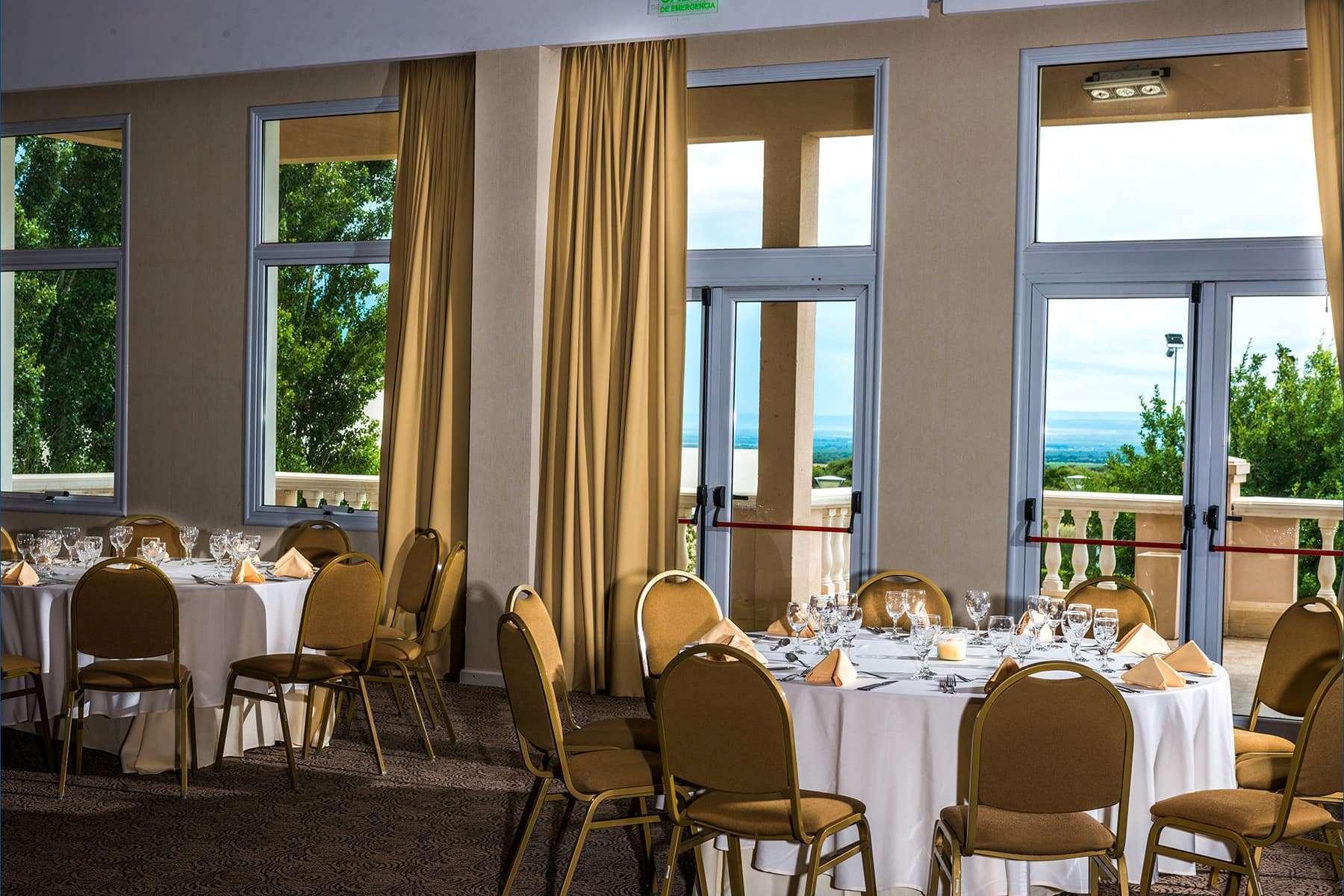 Howard Johnson Resort Spa & Convention Center Villa de Merlo Luaran gambar
