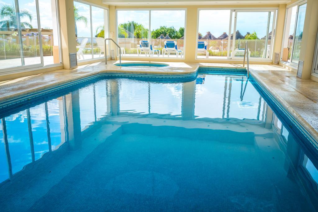 Howard Johnson Resort Spa & Convention Center Villa de Merlo Luaran gambar