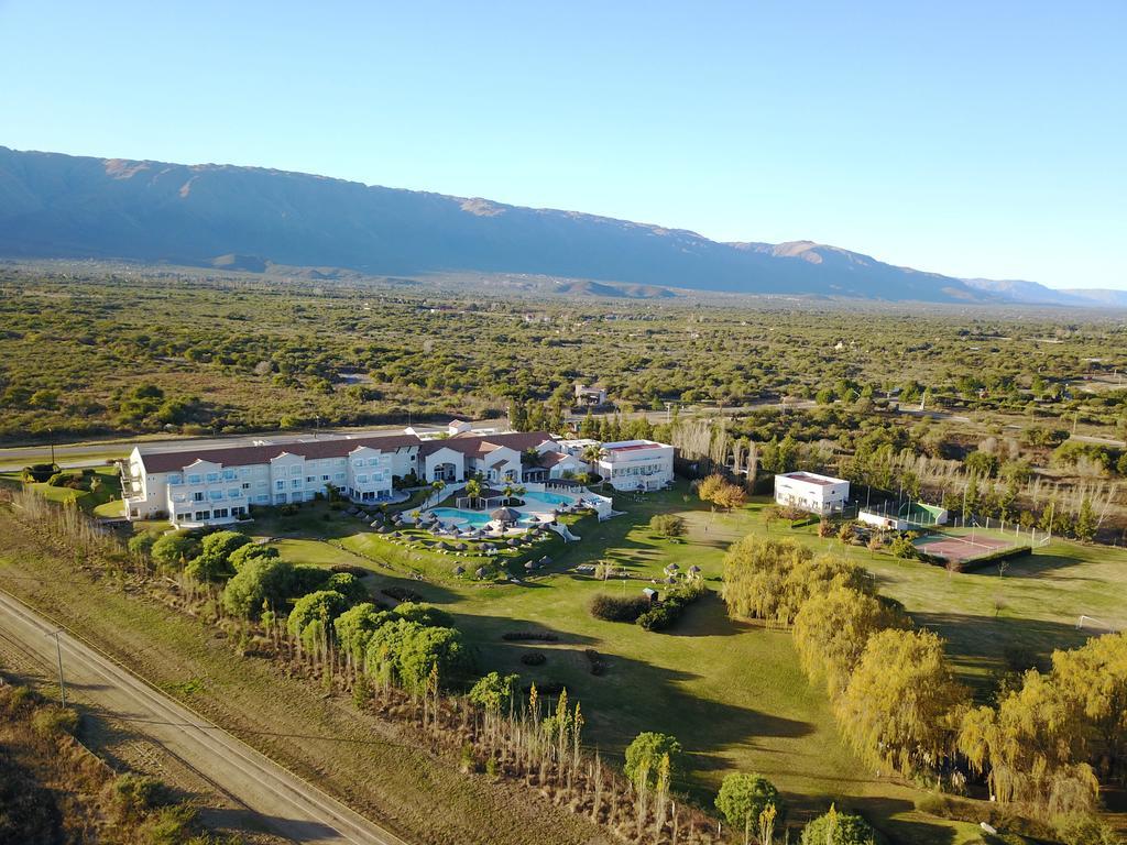 Howard Johnson Resort Spa & Convention Center Villa de Merlo Luaran gambar