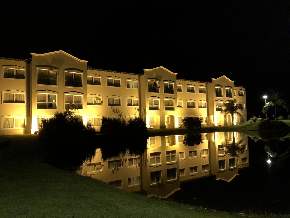 Howard Johnson Resort Spa & Convention Center Villa de Merlo Luaran gambar