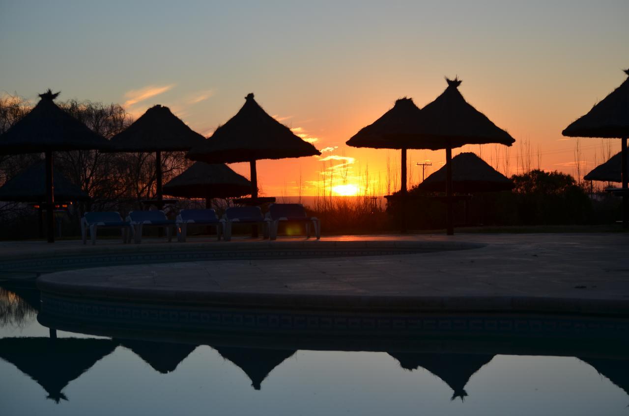 Howard Johnson Resort Spa & Convention Center Villa de Merlo Luaran gambar